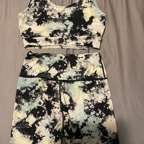 Gym set size small like new