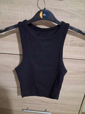 Black tank top, size M
