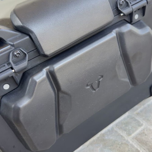SW-Motech TRAX ADV Top Case 38L, black aluminum