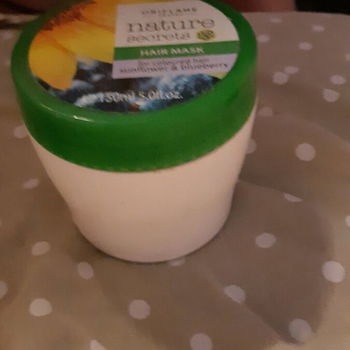 Oriflame hair mask sealed for colored hair