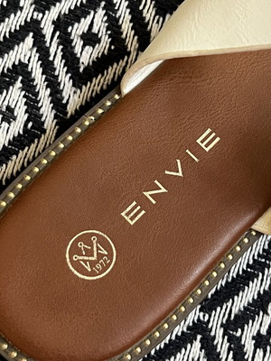 Envie Shoes sandals size 38, like new, white with gold details