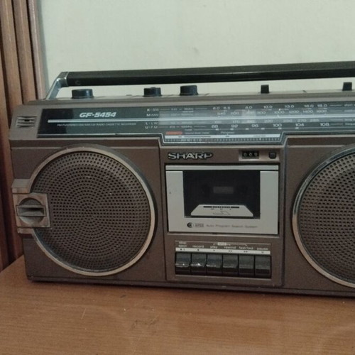 Sharp GF-5454 boombox used, vintage 80s