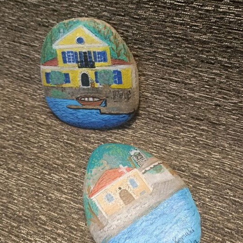 Painted stones new with images from Lefkada, set of 2