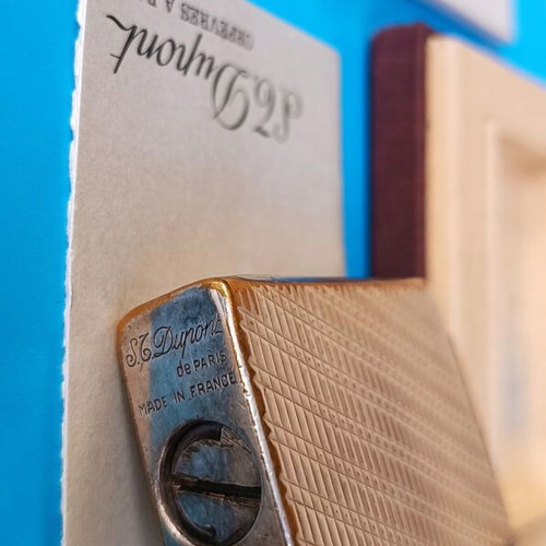 Dupont lighter vintage used with 1976 purchase paper