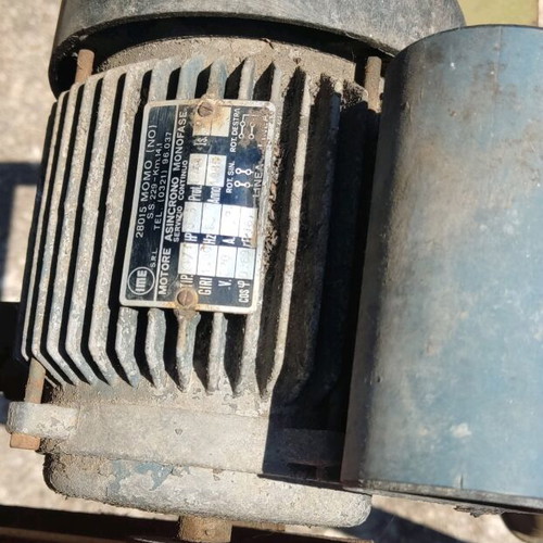 Electric grape crusher like new, Italy 0.5 HP
