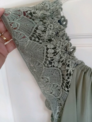 Dress like new with guipure lace on sleeves and hem, green, size L
