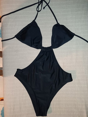 Shein Black Cut-Out Monokini Swimsuit like new, size M