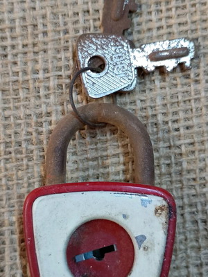 Vintage Elzett padlock like new