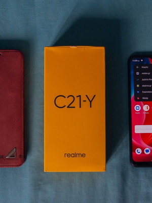 Realme C21Y Black Dual SIM smartphone used with case and charger