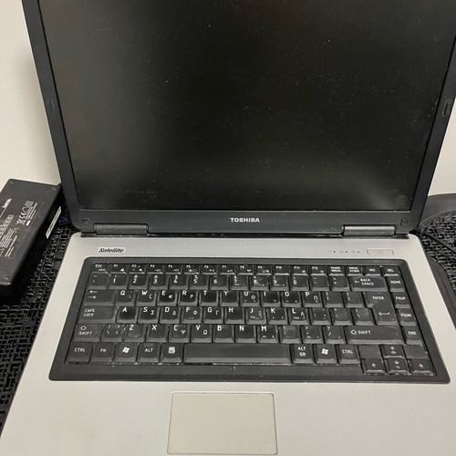Toshiba Satellite L40 - 16D used laptop for parts
