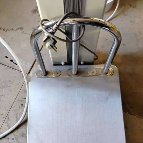 Electronic scale up to 150 kg