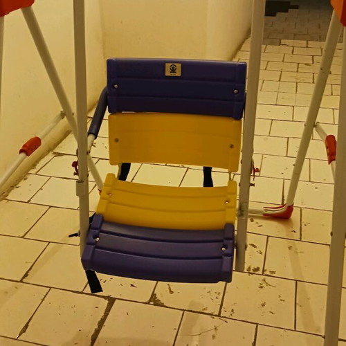 Children's swing like new for indoor and outdoor use