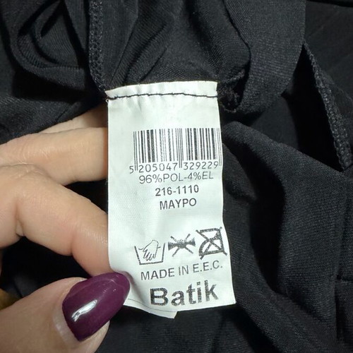 Batik top with sequins and V neckline like new, black
