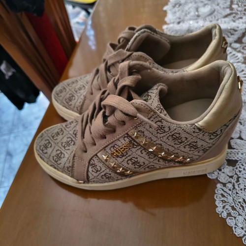 Guess women's sneakers beige and brown