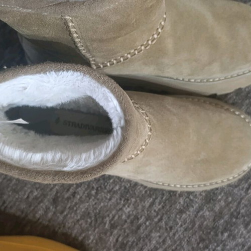 Stradivarius leather boots like new, size 37, beige