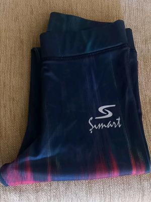 Sports leggings like new, colorful with water pattern, size M