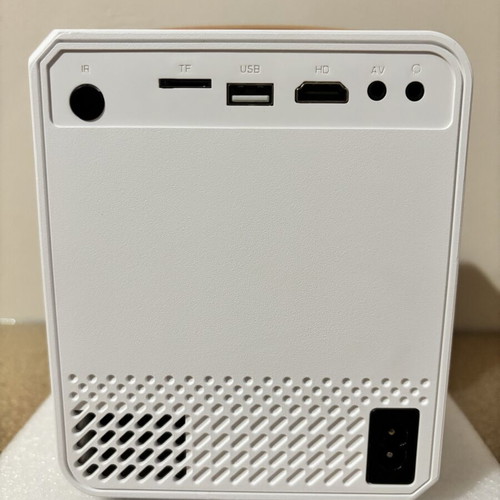 Mini LCD projector 720p LED lamp with built-in speaker