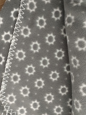 Fleece blanket like new for single bed