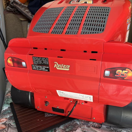Retro Disney Cars Lightning McQueen TV used, non-functional for parts
