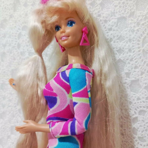 Totally Hair Barbie Mattel 1992 like new, collectible