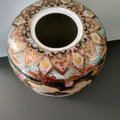 Satsuma vase used, height 26cm