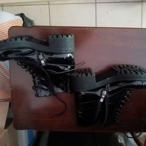 Patent leather ankle boots size 37, black with laces and zipper