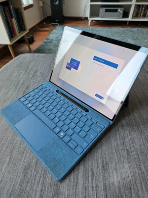 Microsoft Surface Pro 11 13" 120Hz OLED οθόνη αφής, σαν καινούργιο, 16GB RAM, 2TB SSD