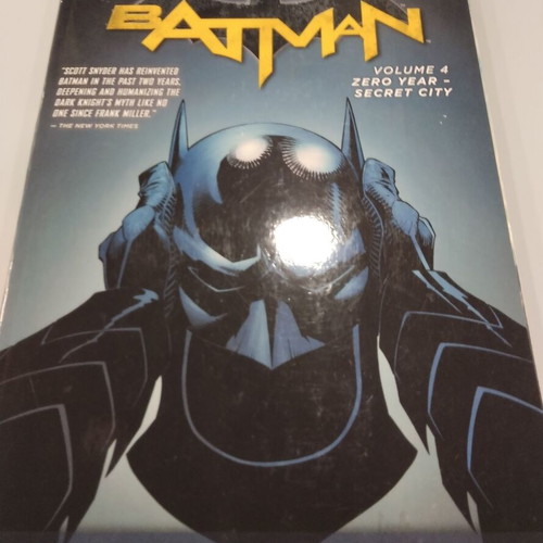 Batman New 52 Volume 4 "Zero Year: Secret City!" TPB like new