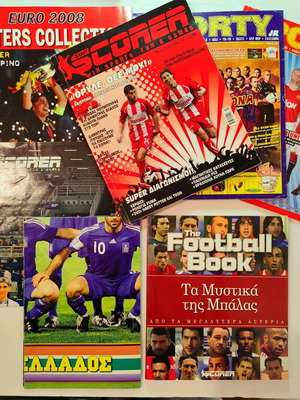 Sporty and Top Scorer magazines pack used with posters