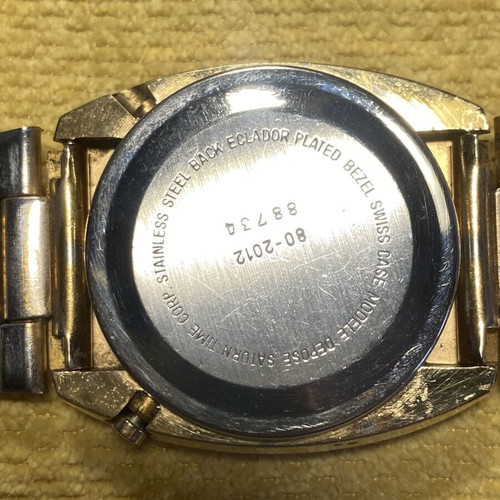 Ρολόι Saturn solid state LED quartz vintage μεταχειρισμένο, χρυσαφί