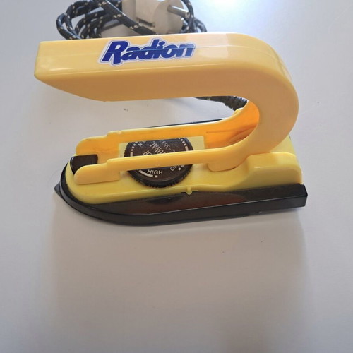 Mini travel iron used, excellent condition