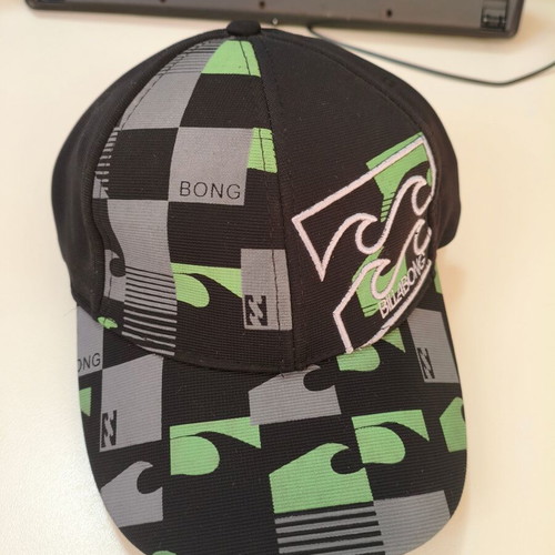 Billabong men's hat one size like new, black and green