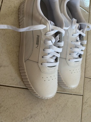 Puma αθλητικά παπούτσια νούμερο 40 καινούργια, άσπρα