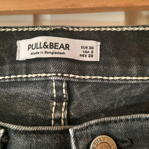 Pull & Bear black high-rise elastic jean used, slim fit size M