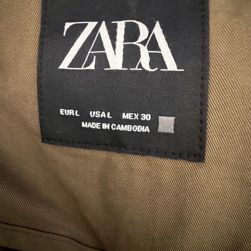 Khaki trench coat Zara like new with double-breasted buttons and belt