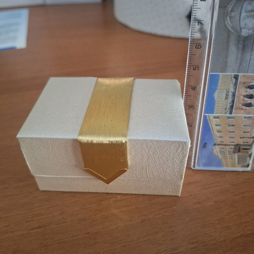 Ring box unused, white and gold
