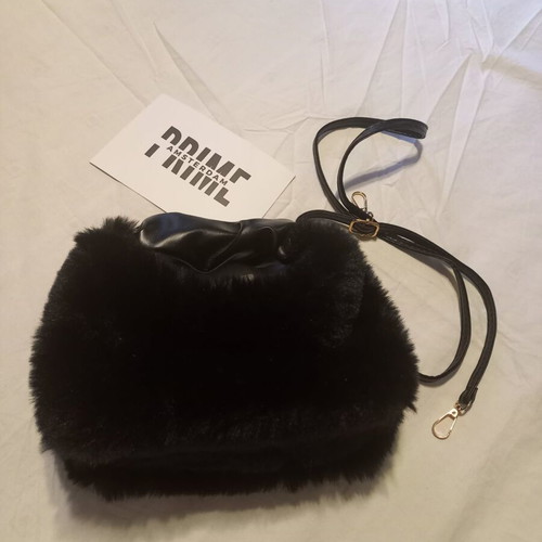 Black handbag new with strap for shoulder