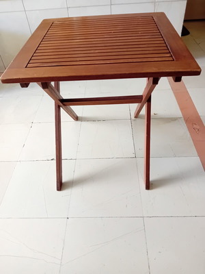 Folding veranda table like new, 70×70×73 cm