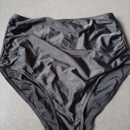 Swimwear bottom black size L like new