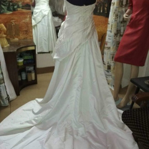 Wedding dresses new, unworn, sizes S-M, set of two