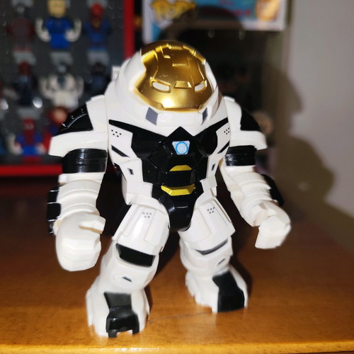 Hulkbuster Iron Man MK 39 like new
