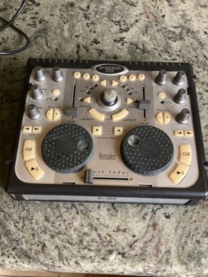 USB portable music controller, for repair or parts