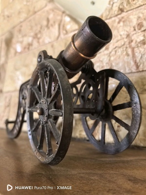 Bronze vintage decorative cannon like new