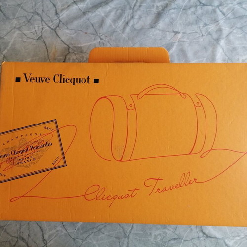 Veuve Clicquot City Traveller champagne bag used with box 2012