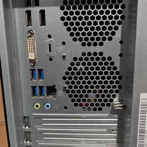 Fujitsu W570 desktop PC with Intel Xeon E3-1245v6, 8GB RAM, 500GB HDD