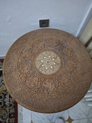 Decorative carved handmade coffee tables, like new, set of 2