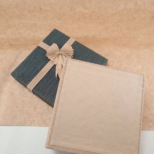 Hard gift box 12.5*5*5 cm beige and blue with bow new