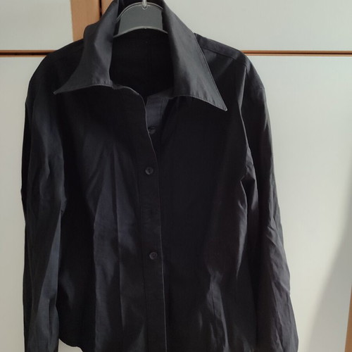 Women's black shirt like new, size S