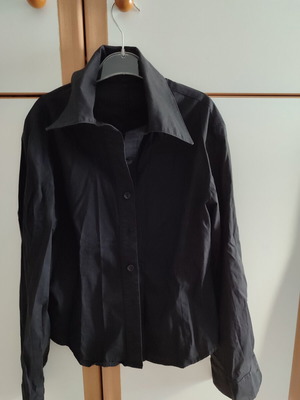 Women's black shirt like new, size S
