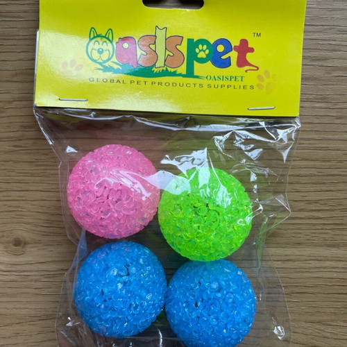 Pet balls new, pack of 4 with bell